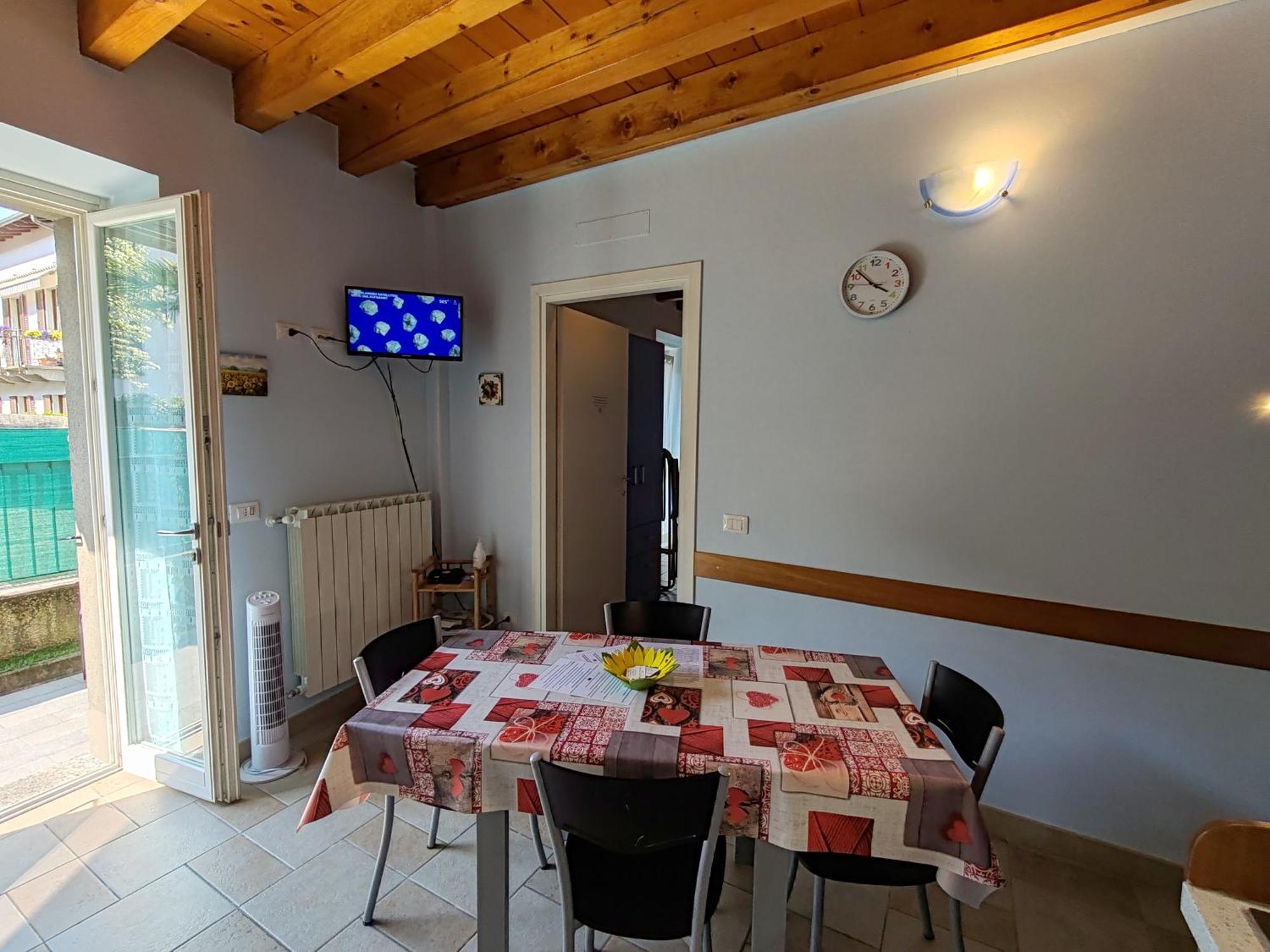 Residenza Silvana Apt A Cielo On The Ground Floor With Parking Вербания Екстериор снимка